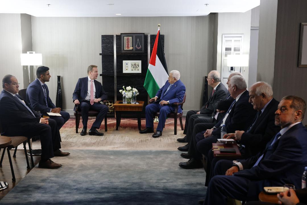 הנשיא מחמוד עבאס נועד עם נשיא הפורום הכלכלי העולמי בניו יורק: "הכיבוש חייב להסתיים"
