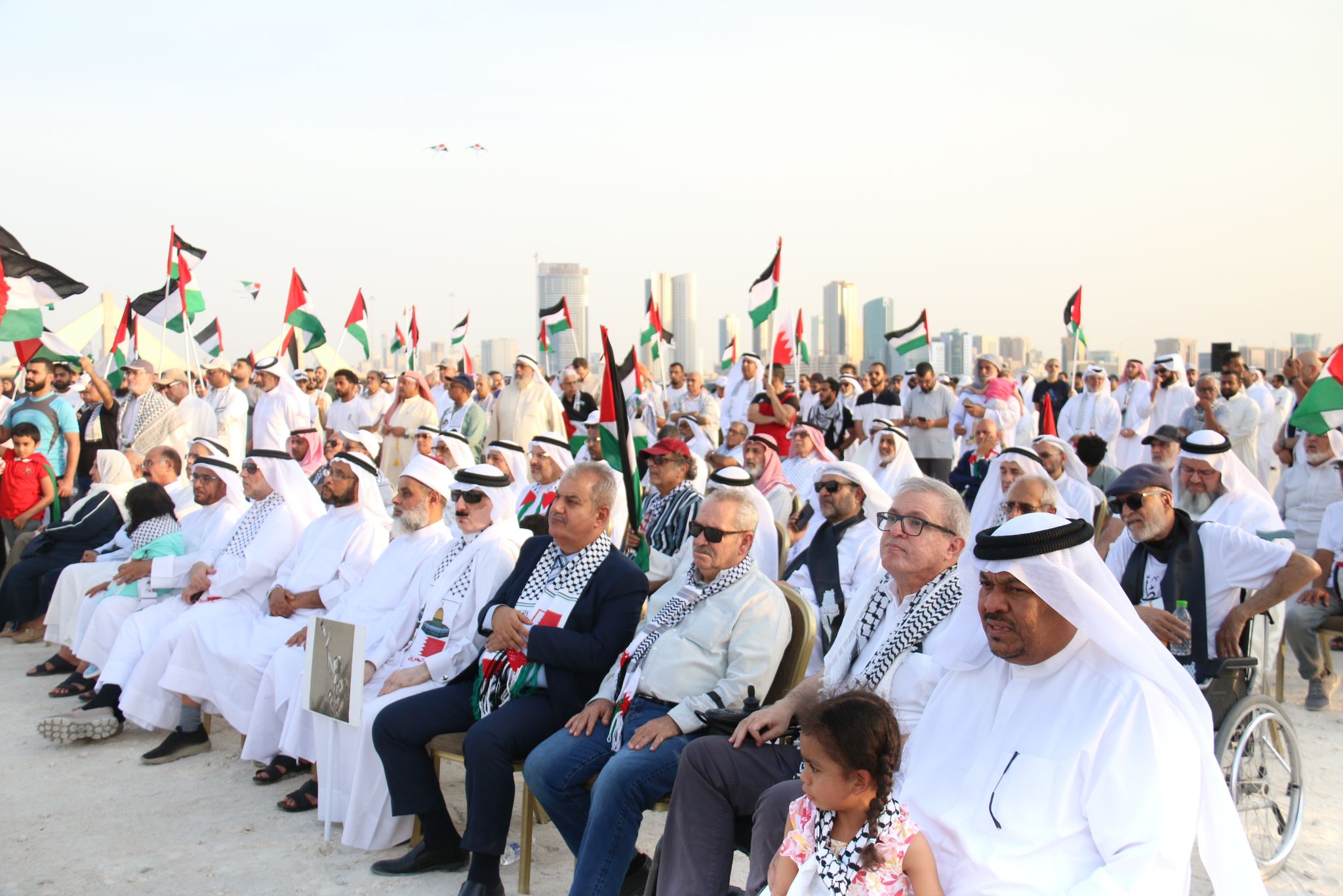מאות השתתפו באירוע בבחריין לציון "היום הבינלאומי לתמיכה בעזה ובאסירים"