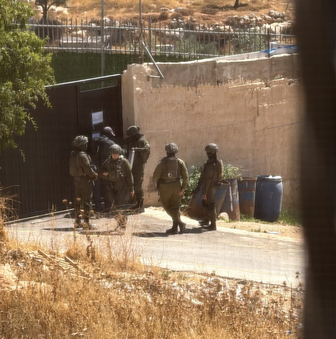 כוחות הכיבוש הורו לפנות בתים בכפר עקב שמצפון לירושלים