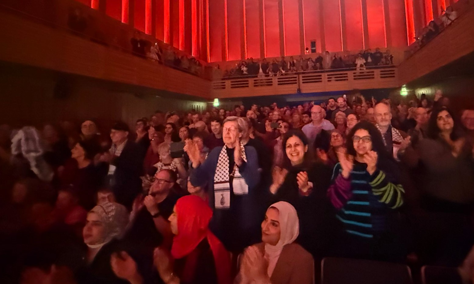 פסטיבל "קולות פלסטין" ננעל בלונדון באירוע אמנותי מרגש והשתתפות קהל רב