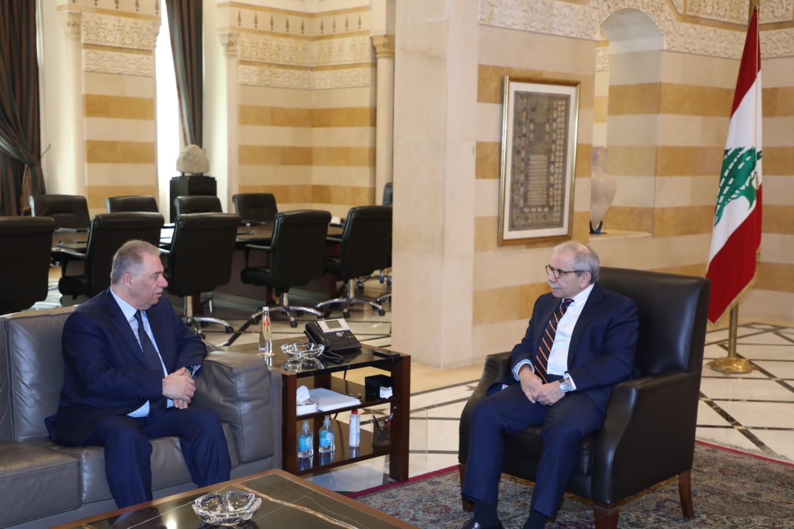 שגריר פלסטין בלבנון נפגש עם ראש ממשלת לבנון ודן בהתפתחויות האחרונות