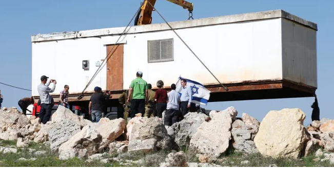 מתנחלים הציבו קרוואן על אדמה פלסטינית בדרום הר חברון
