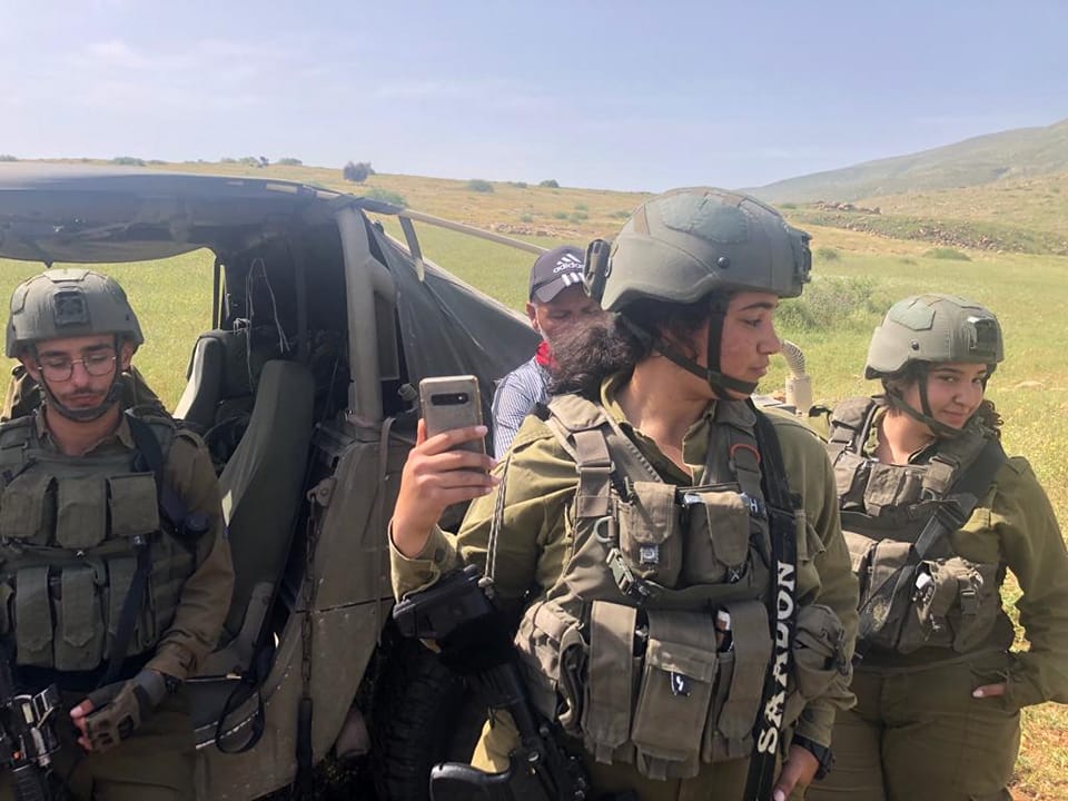 צבא הכיבוש בשירות נערי הגבעות