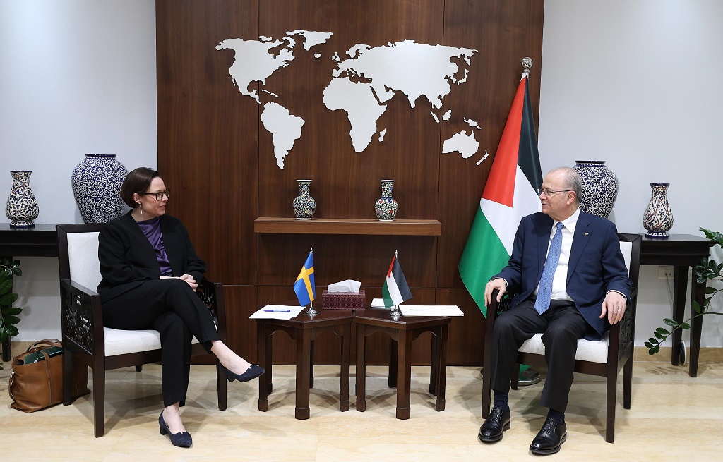 ראש הממשלה מוחמד מוסטפא לשרת החוץ של שוודיה: יש להגביר את הלחץ הבינלאומי להפסקת מלחמת ההשמדה בעזה