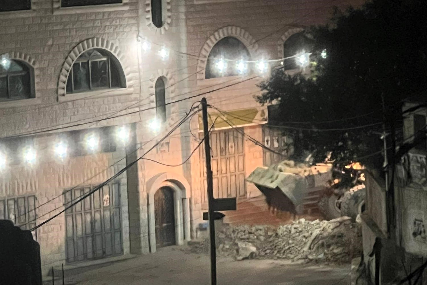 שני פצועים וארבעה עצורים בפשיטה נרחבת של כוחות הכיבוש בטובאס ובטמון