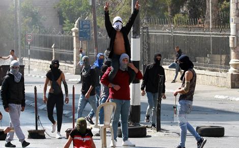 מאות צעירים התעמתו עם צבא הכיבוש בבית לחם, רבים מהם נפגעו משאיפת הגז המדמיע.  