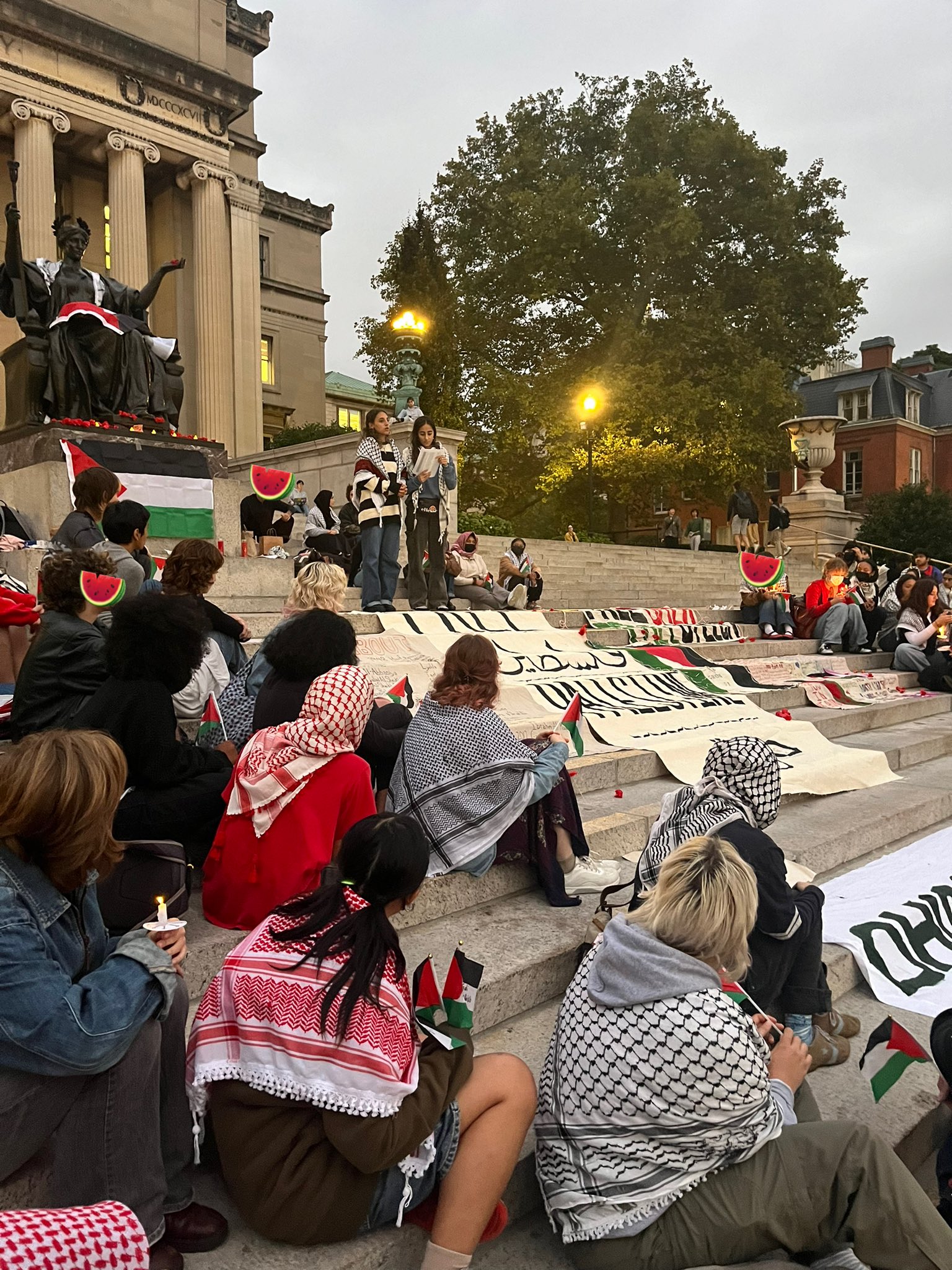 מחאת סטודנטים באוניברסיטת קולומביה: קריאת שמות הרוגי עזה ודרישה לחרם על ישראל