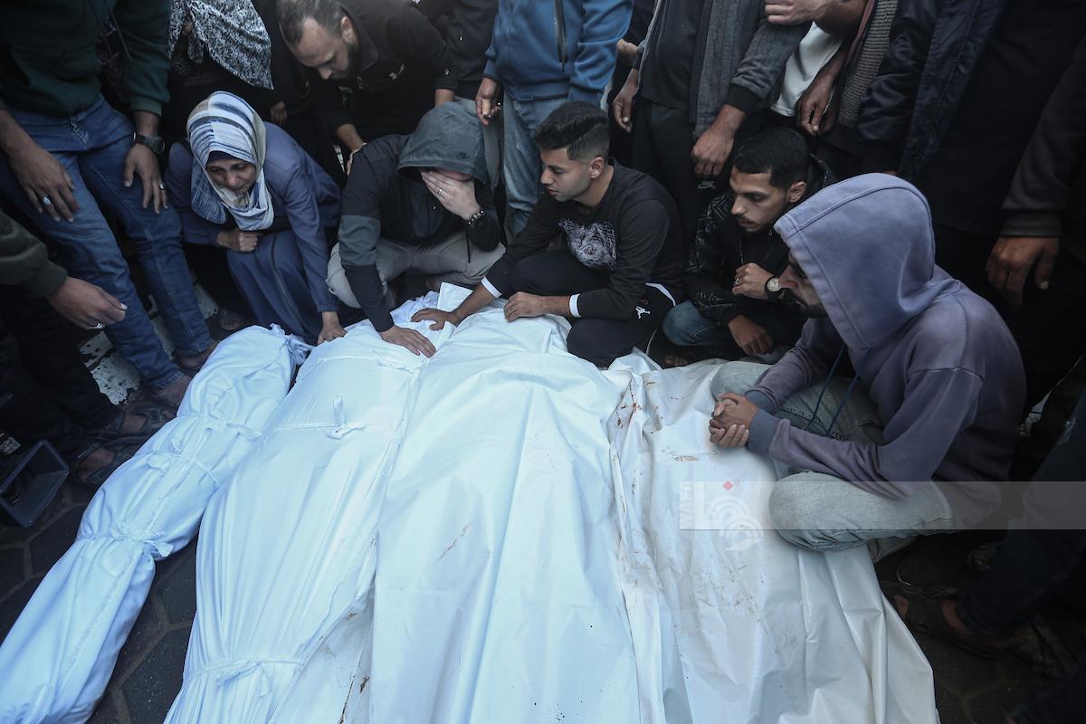 מניין ההרוגים במתקפת כוחות הכיבוש על עזה עלה ל־53,655, מספר הפצועים חצה את 121,950