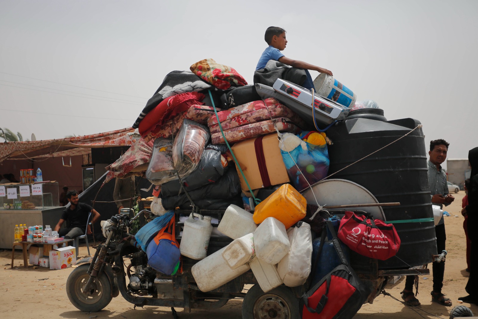 אונר"א: יותר מ-32 אלף אזרחים נסו מרפיח במהלך 48 השעות האחרונות
