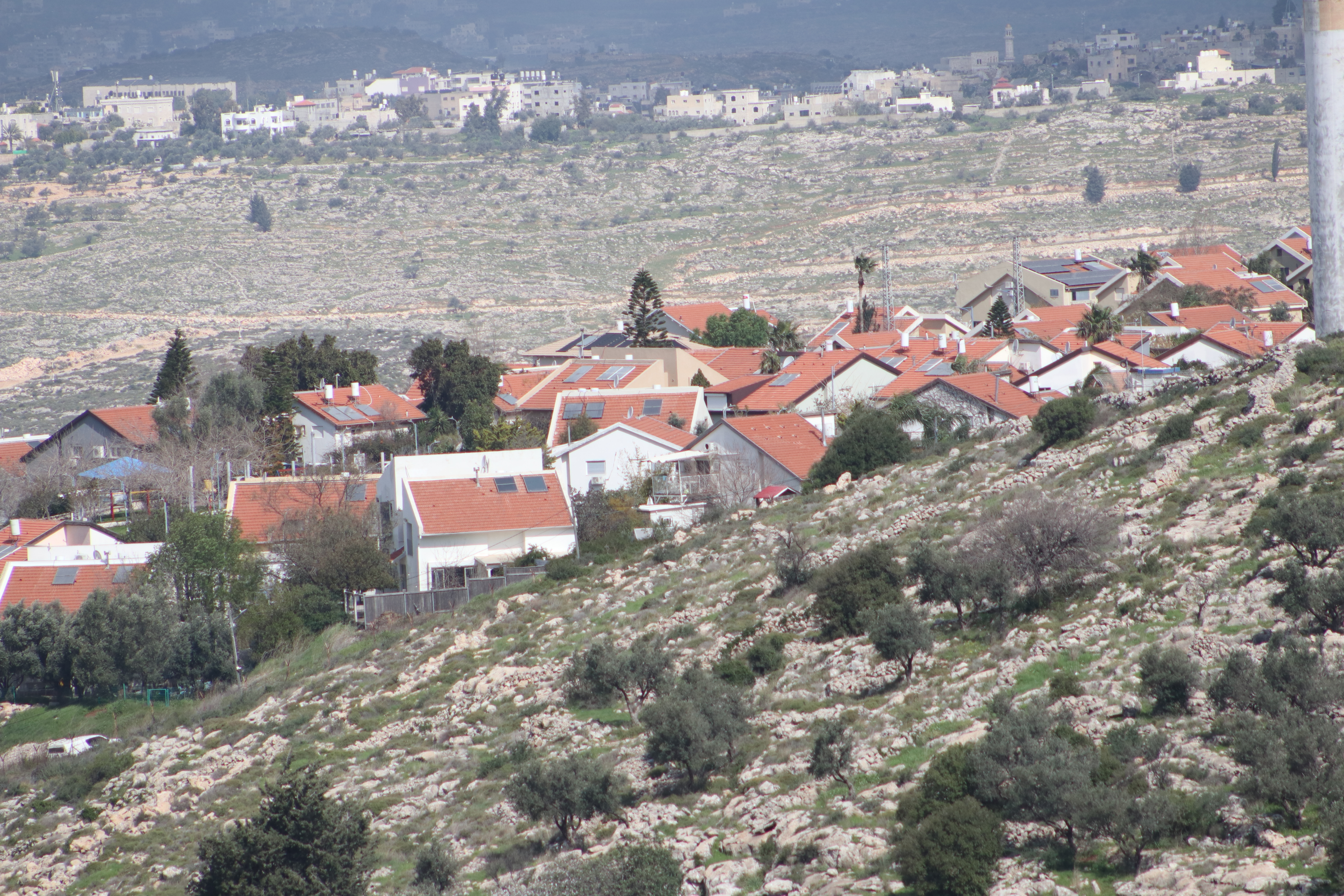 הרשות למאבק בגדר ובהתנחלויות: ישראל מקדמת תכנית לבניית שכונות התנחלות ענקיות בגדה — מהלך ליצירת מציאות גיאוגרפית חדשה