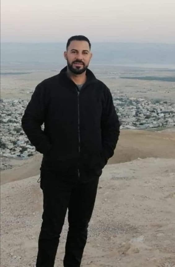 כוחות הכיבוש הישראלי תקפו ועצרו בכיר בפתח בעיסאוויה