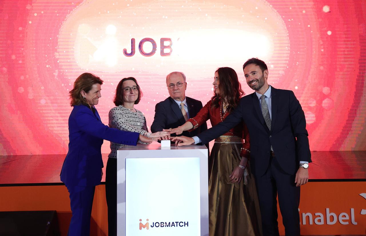 השקת הפלטפורמה הלאומית להתאמת משרות: ממשלת פלסטין מציגה מודל חדש לארגון שוק העבודה