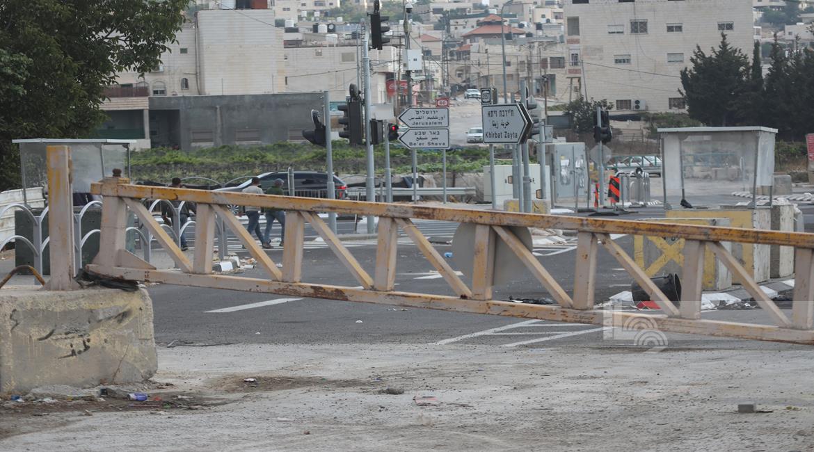 כוחות הכיבוש חסמו את כל הכניסות לחברון: עימותים ופצועים