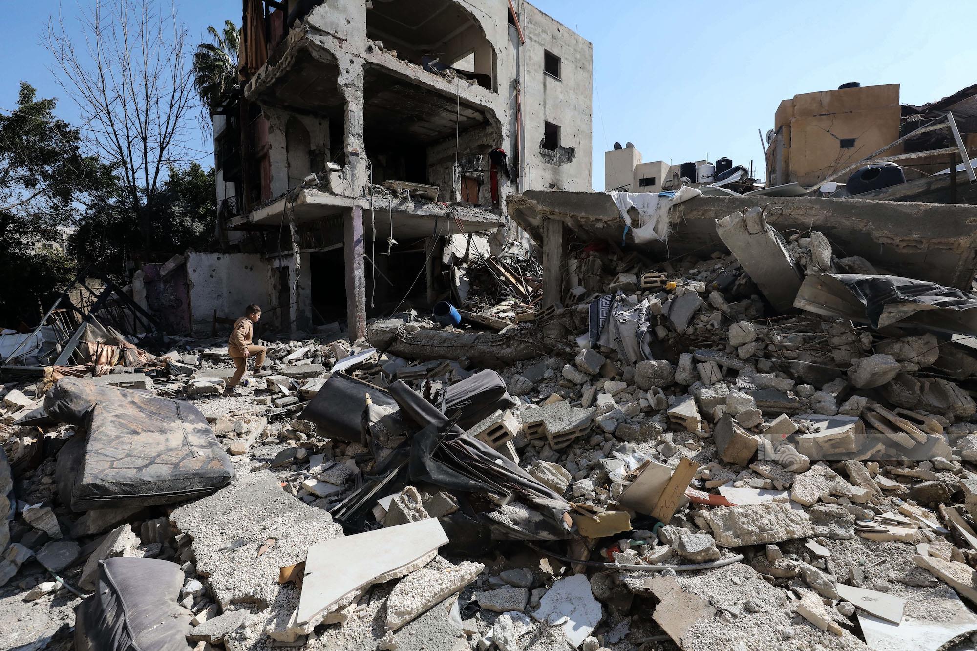 כוחות הכיבוש הרסו בתים והציתו מבנים במחנה ג'נין