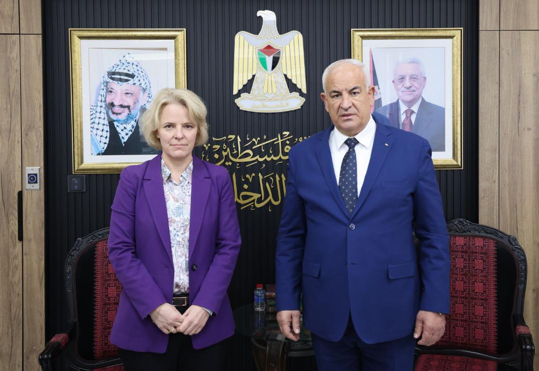 שר הפנים הפלסטיני זיאד אל־הב אל־ריח נפגש עם שגרירת שווייץ ברמאללה