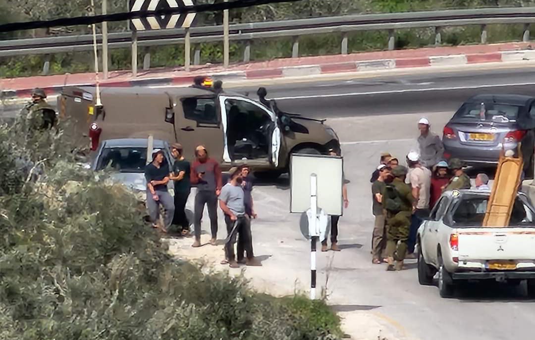 מתנחלים השחיתו שתי מכוניות בתקיפה בכפר ברקה שממזרח לרמאללה
