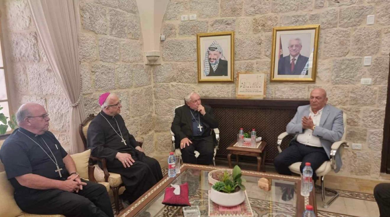 שר התיירות נפגש עם ראש ועידת הבישופים של צרפת