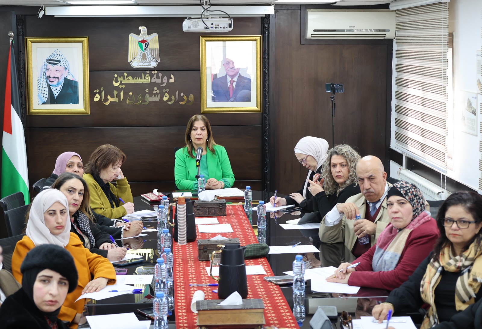 השרה לענייני נשים כינסה את ועדת 1325: מיקוד תקציבי 2026, השקת “המצפה הלאומי לאלימות” וסדנת “גישה לצדק” ברמאללה