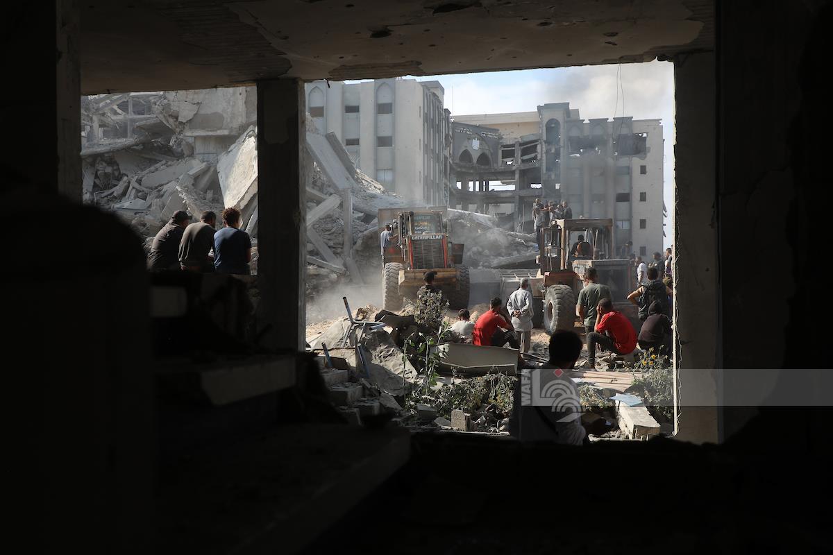 צוותי הצלה חילצו את שרידי גופותיהם של שלושה הרוגים משכונת אל־אמל בח’אן יונס