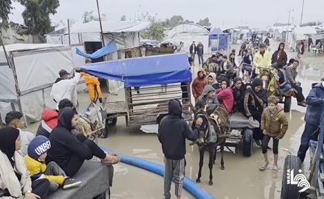 מערכת הלחץ הנמוך מחריפה את סבלם של העקורים בחאן יונס, שבדרום רצועת עזה.